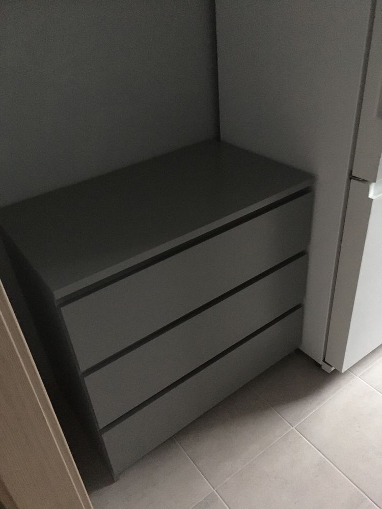 Malm Ikea komoda szara