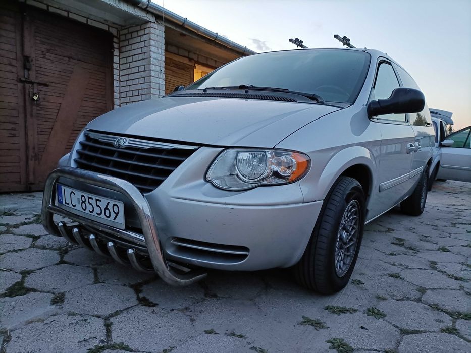 Chrysler Town Country