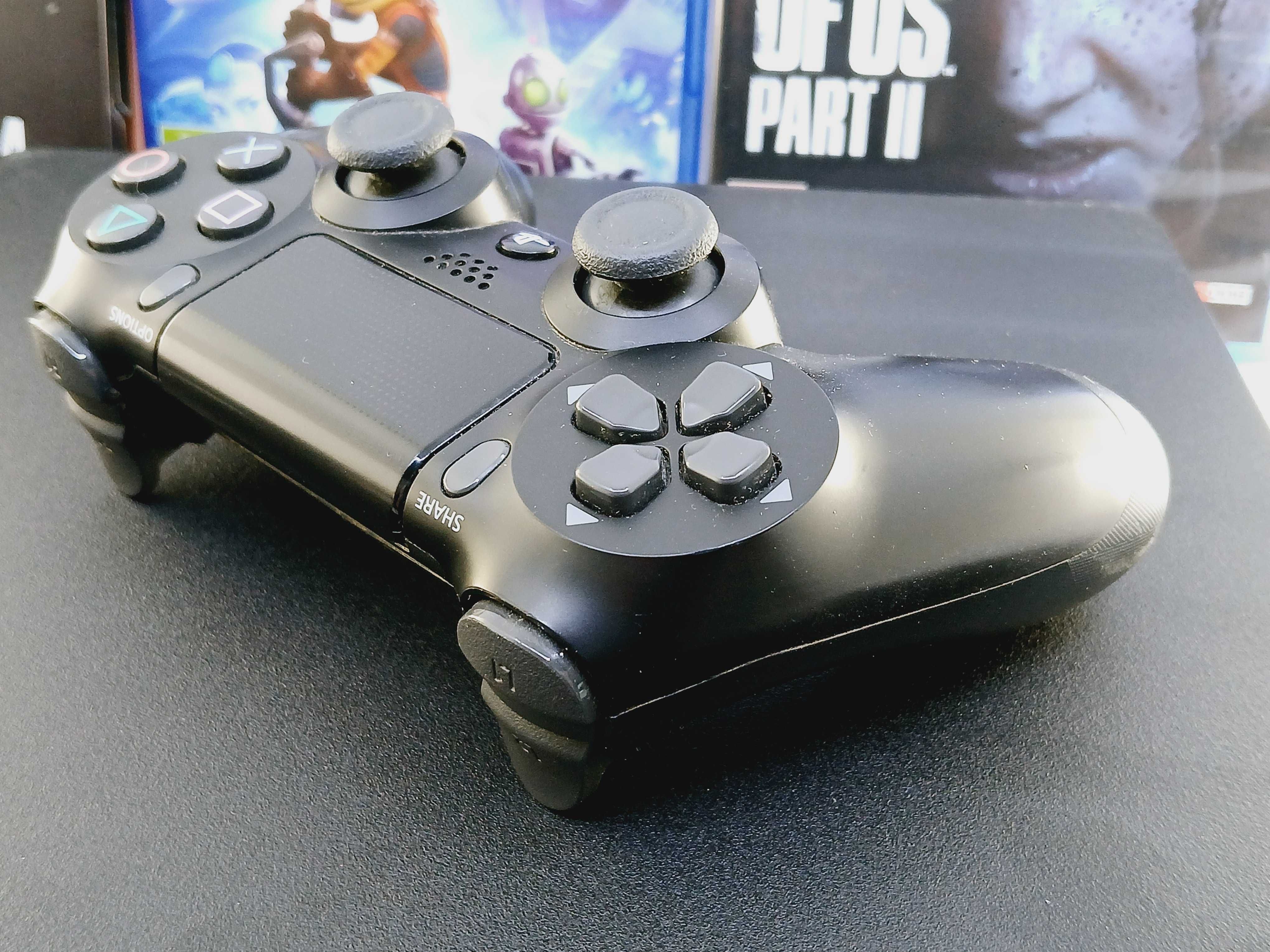 Konsola ps4 slim 1tb + pad + 4 gry