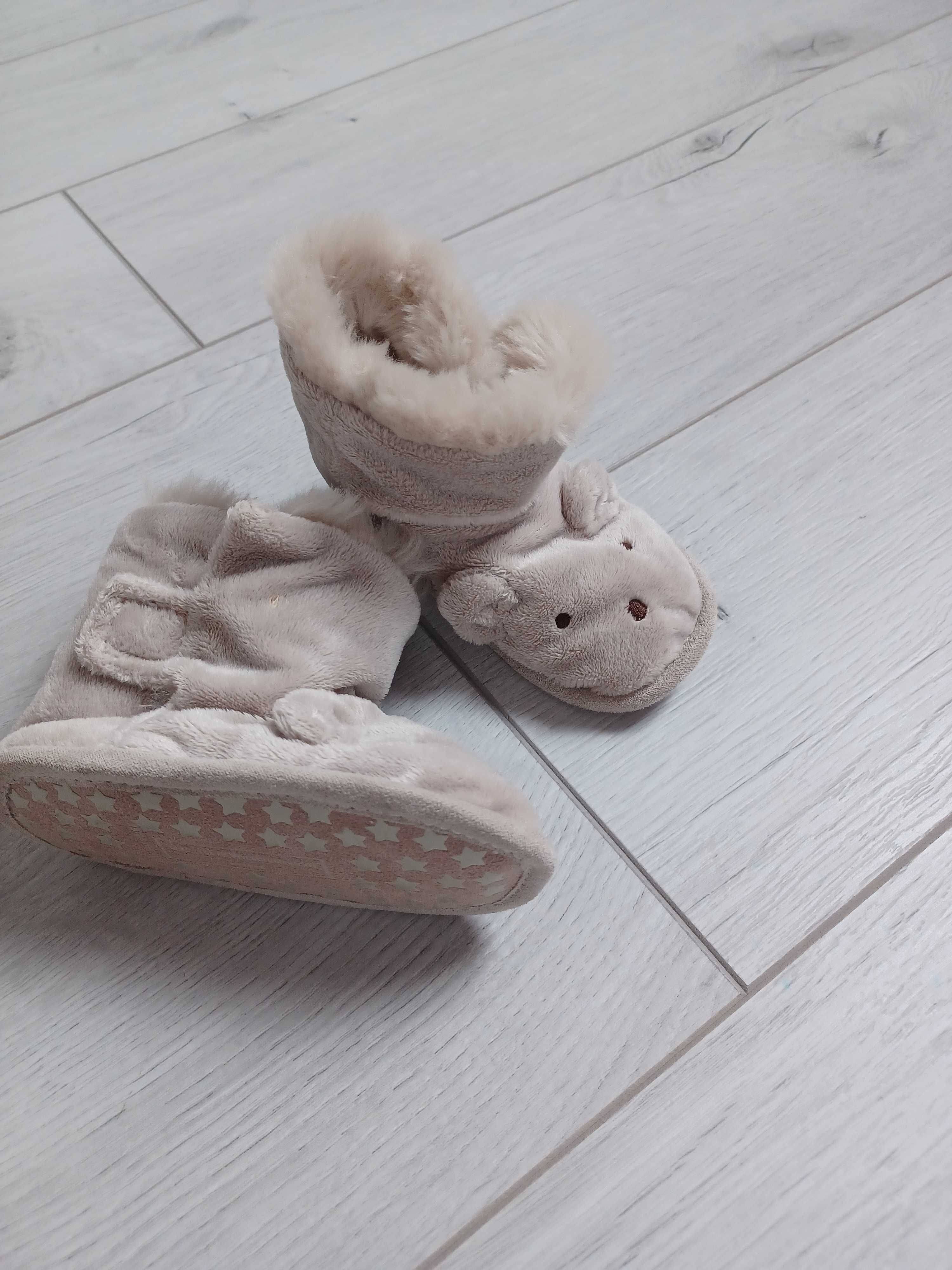 Kapcie z futerkiem the little white company NOWE 18-24 miesiące