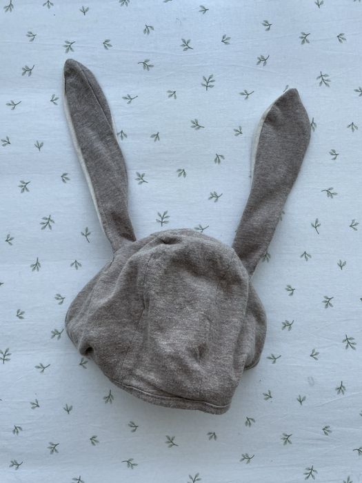 Jesienna czapka bonetka H&M rozmiar 62/68 z uszkami królik brązowa