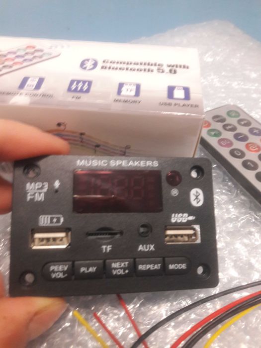 Мп 3 плеєр з блютуз і флешкой новий в коробці