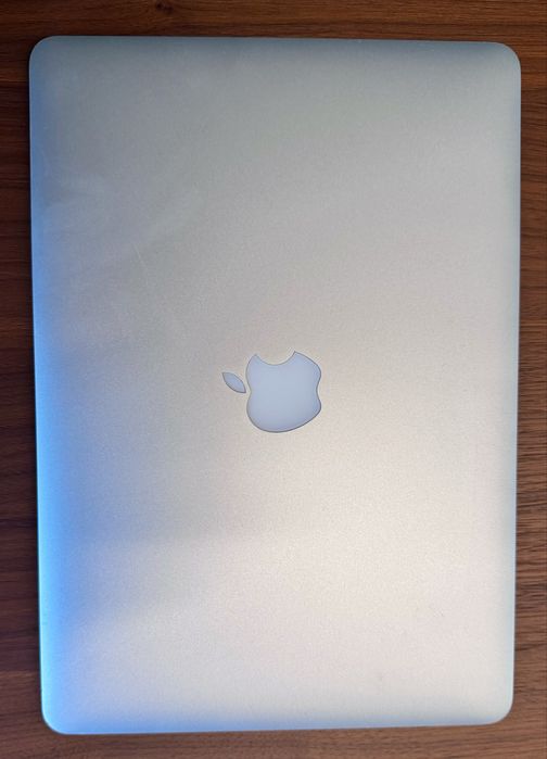 MacBook Air A 1466 - 2017r