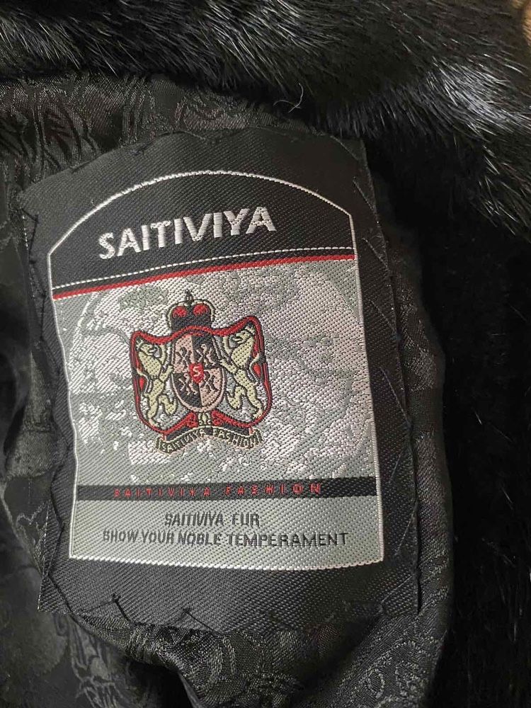 Шуба норковая из цельного меха с поясом и капюшоном