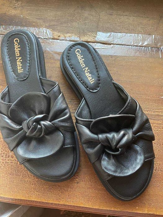 Шкіряні шльопанці 39розмір НОВІ