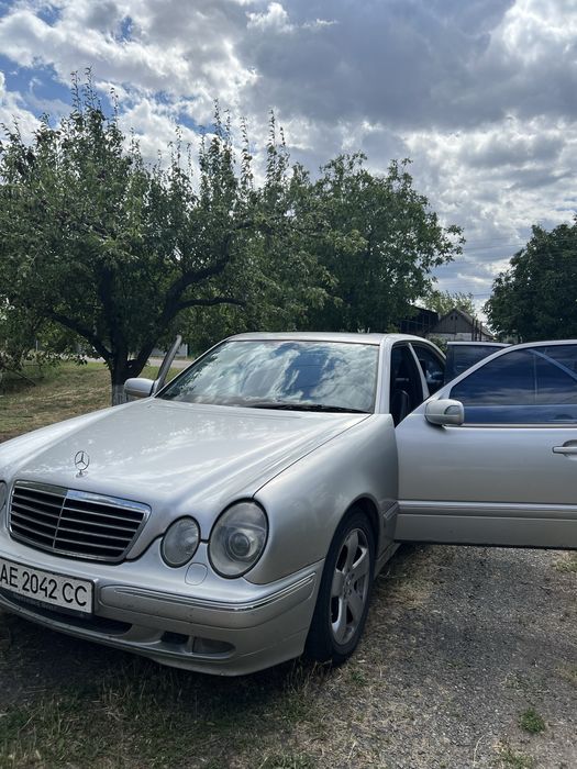 Продам Mersedes Benz 210