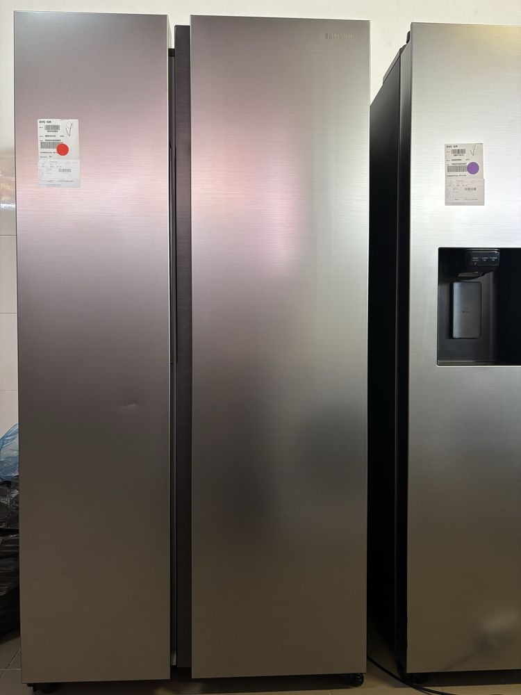 Холодильник Side-by-side Samsung RS62DG5003S9EG