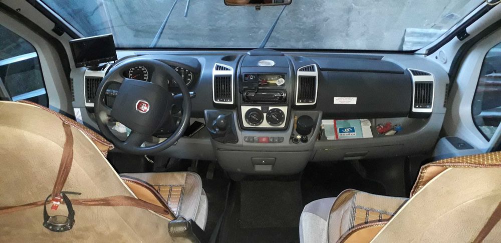 Autocaravana  Adria ,3000cm3, 3 camas casal, 71.500kms