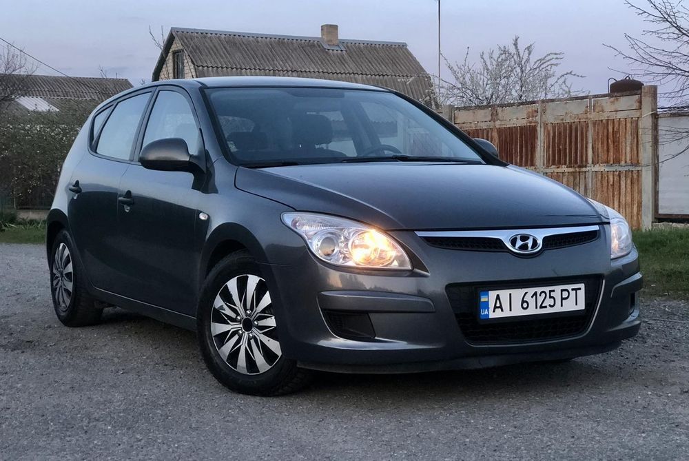 Машина Hyundai i30 2008г.