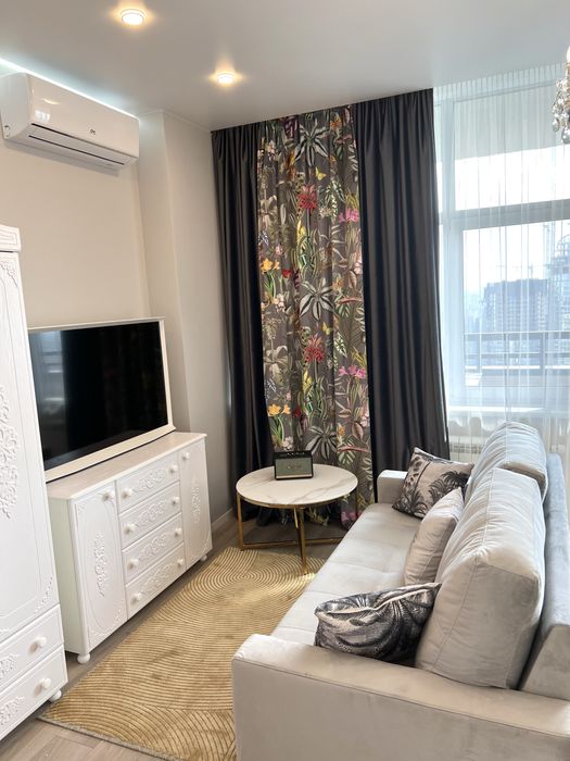 без % генератор є, Печерськ , Коновальця 44 а, Печерськ, центр,