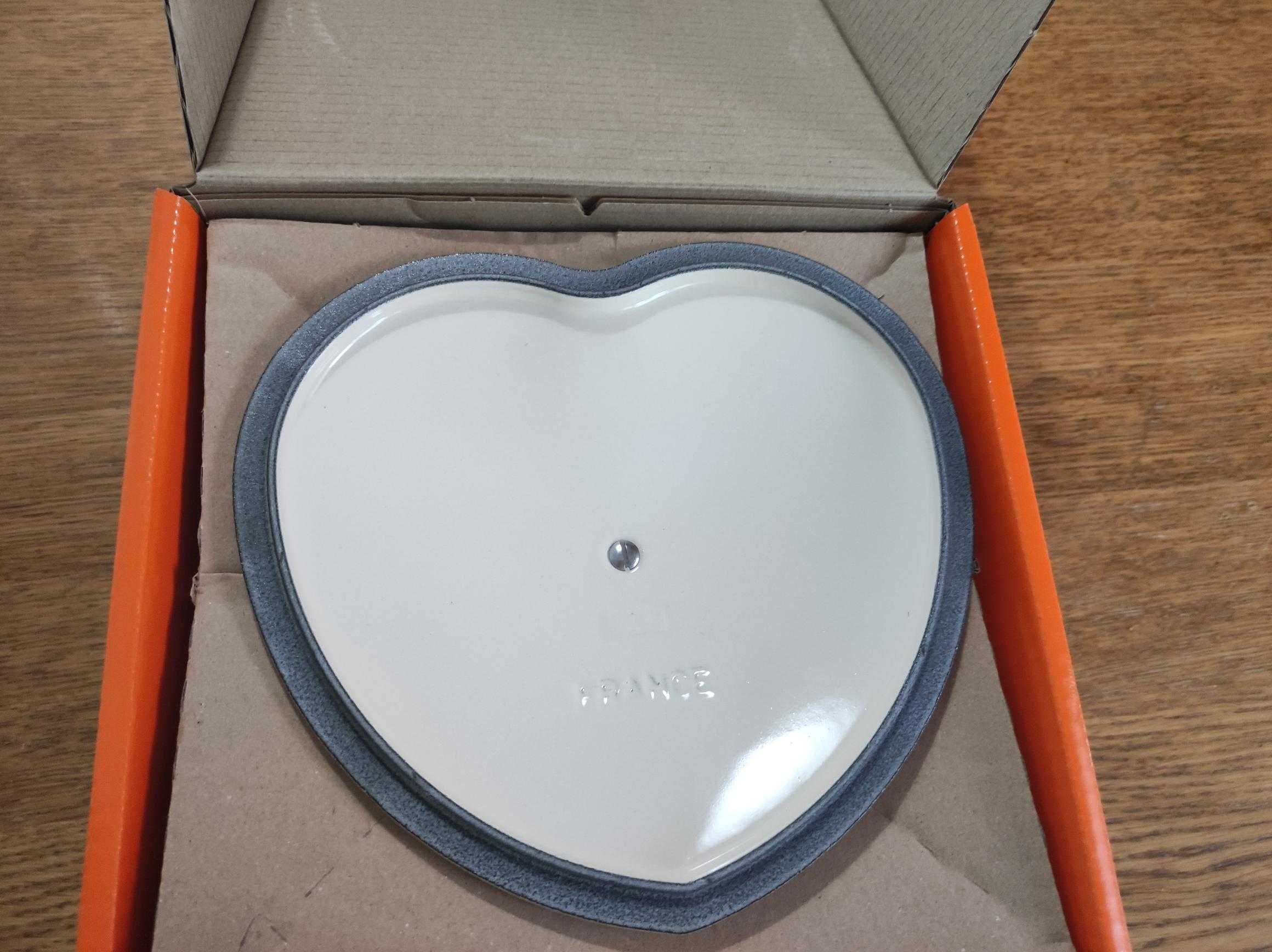 Cocotte Coração 20 cm em Ferro Fundido Le Creuset - NOVA NUNCA USADA