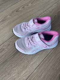 Buty asics 28,5 dla dziewczynki.