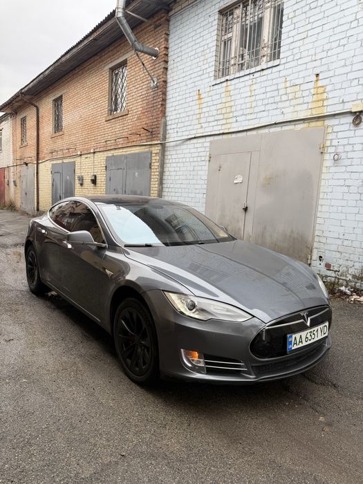 Тесла модел s 85kv
