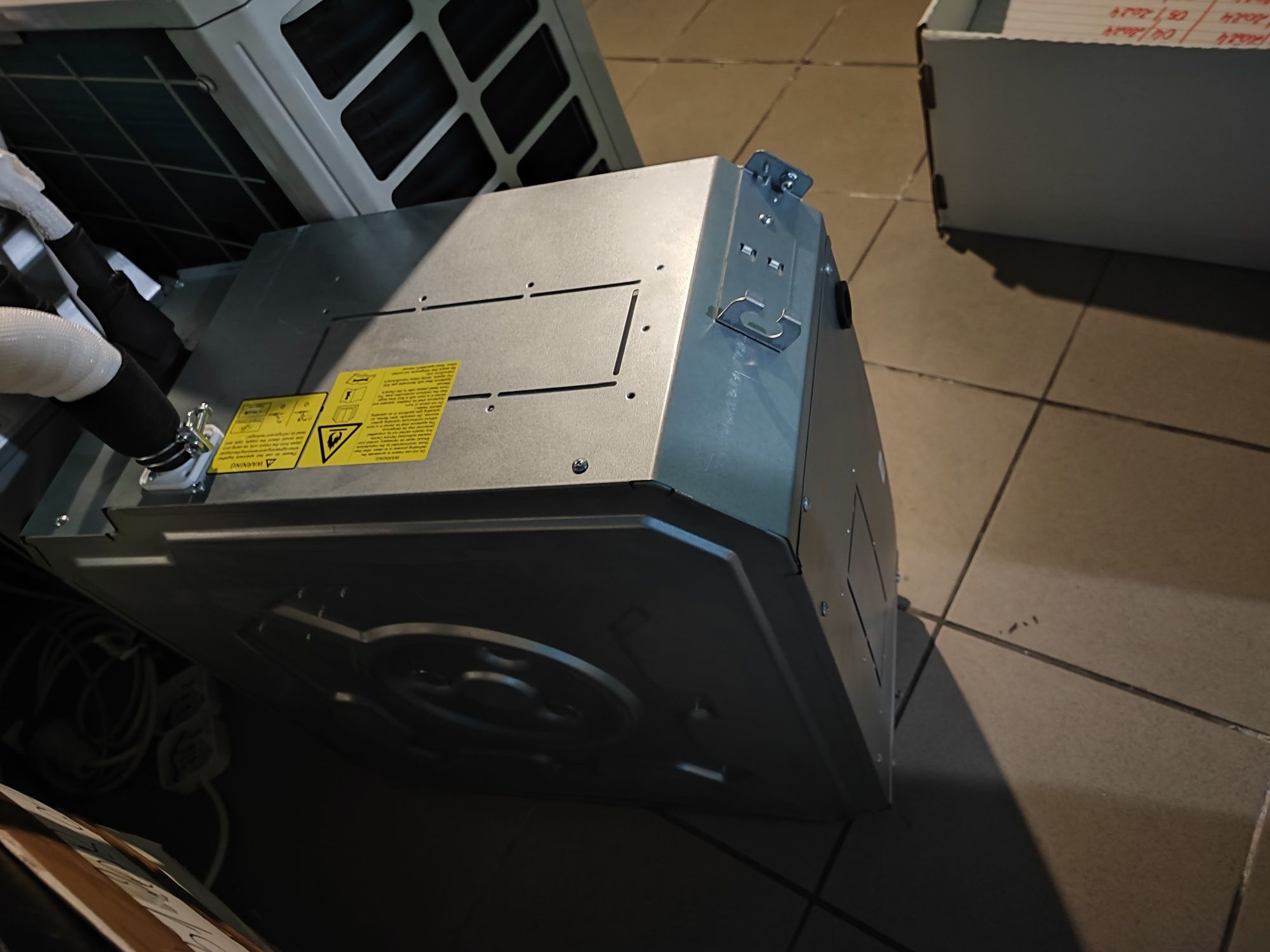 Klimatyzator Gree split jedn. Zewnętrzna 8kw+2xjednostki wewnętrzne