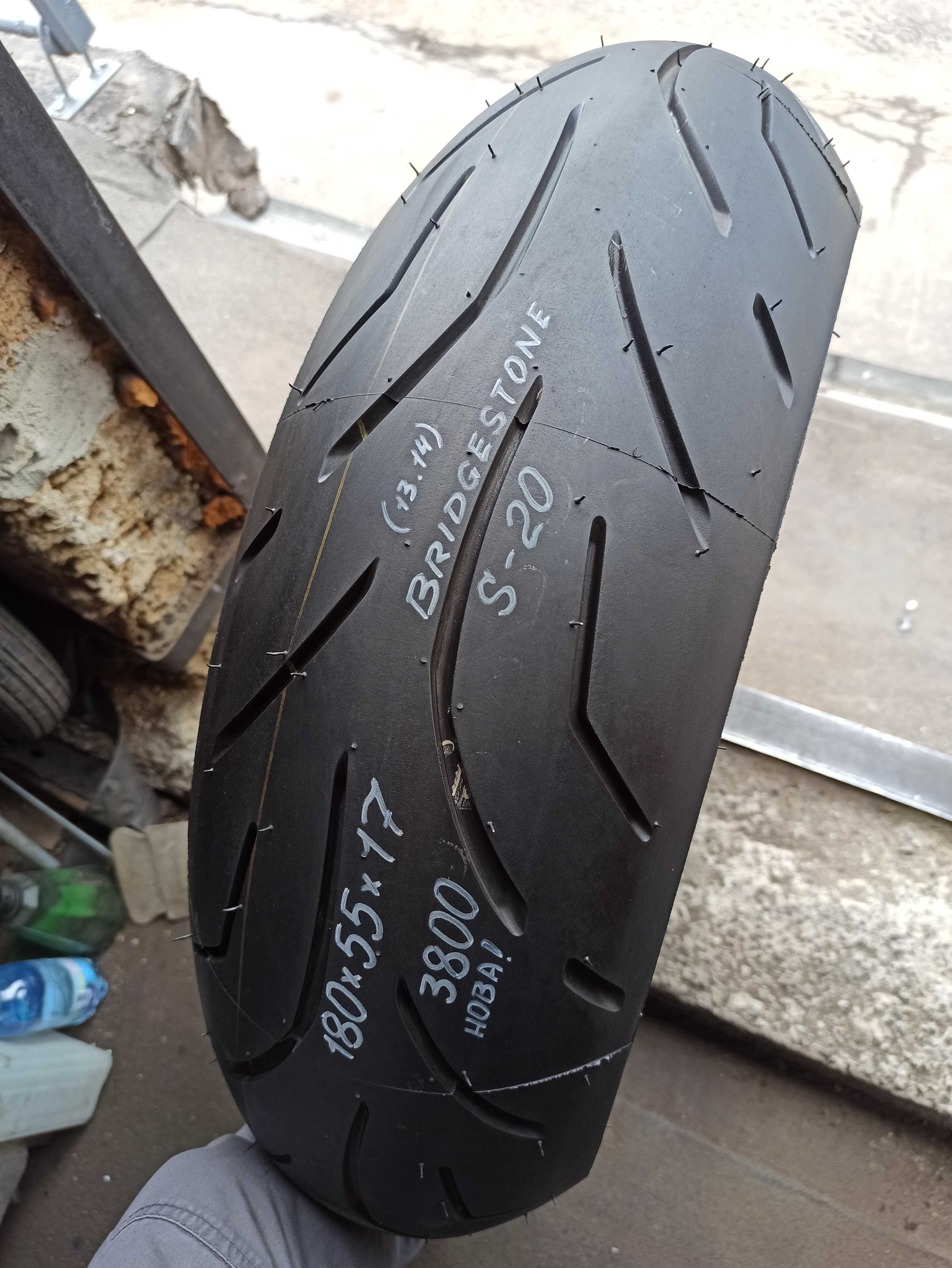 Мото шина резина спорт 180/55 R17 задняя с Германии