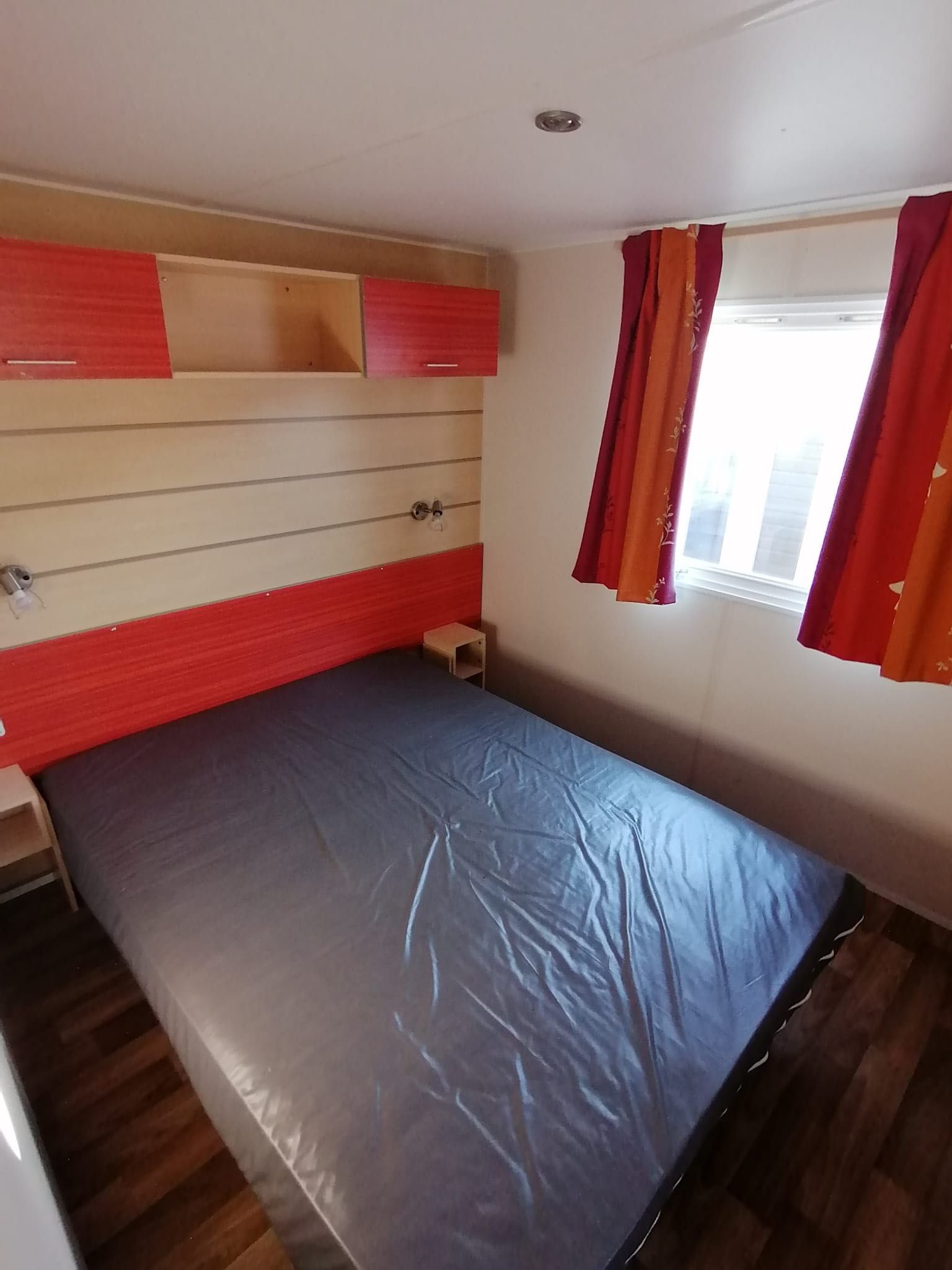 MOBILE HOME IRM SUPER MERCURE DE 8X4 METROS EM LEIRIA.