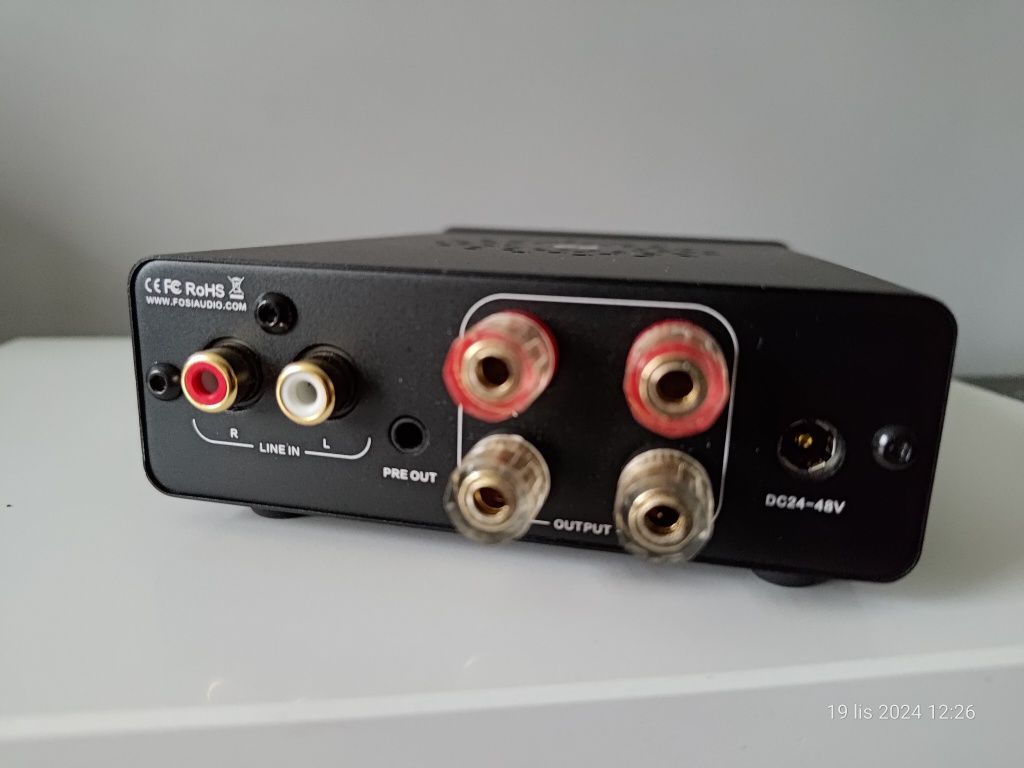 Wzmacniacz audio "Fossil Audio V3" i kolumny "STX F-110n"