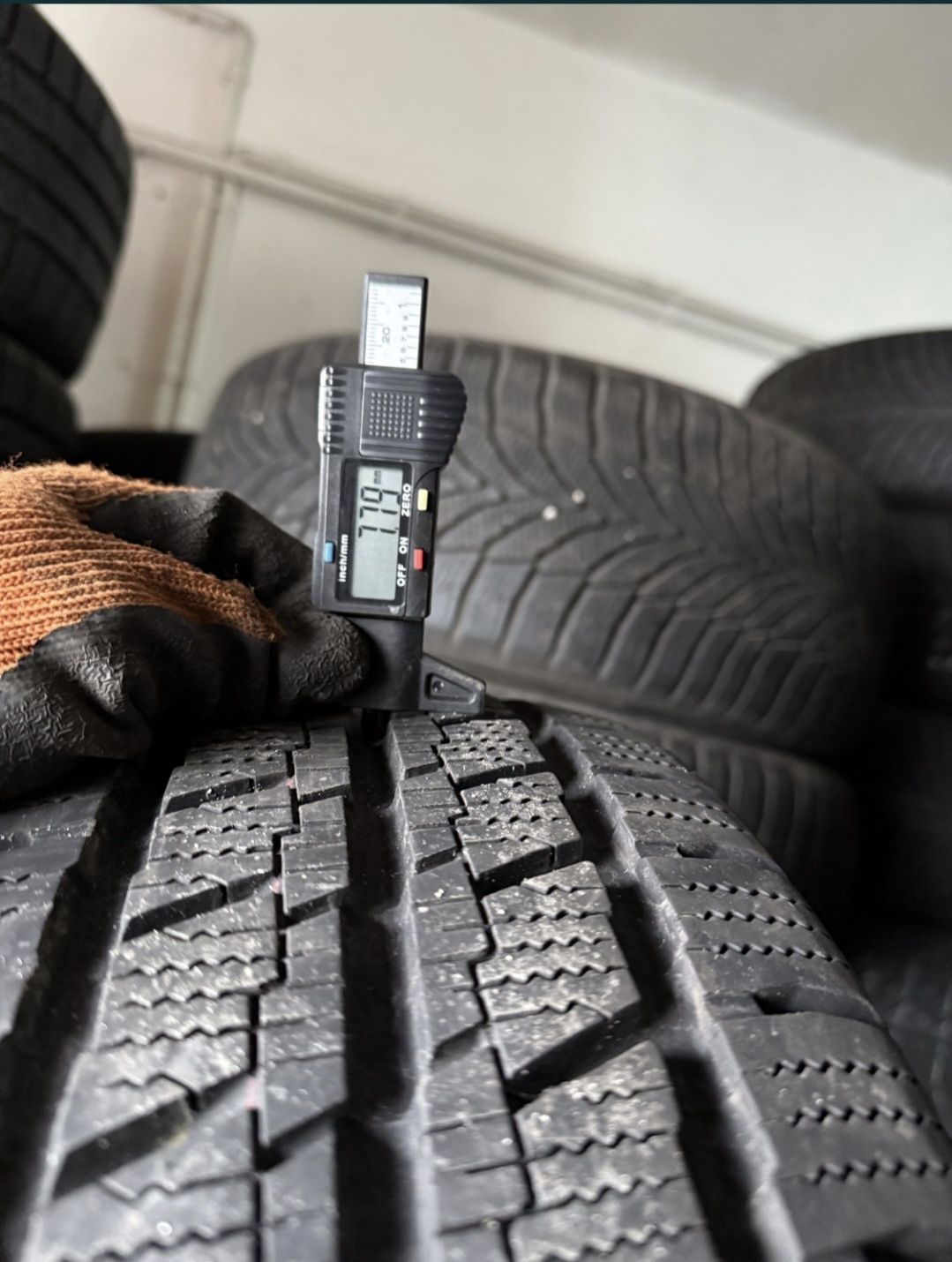 4xEsaTecar 205/65 r.16c, 2022, 7,7mm/6,3mm