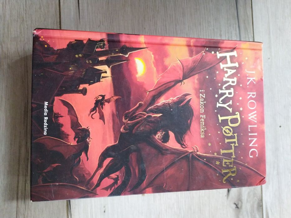 Zestaw trzech książek z serii Harry Potter