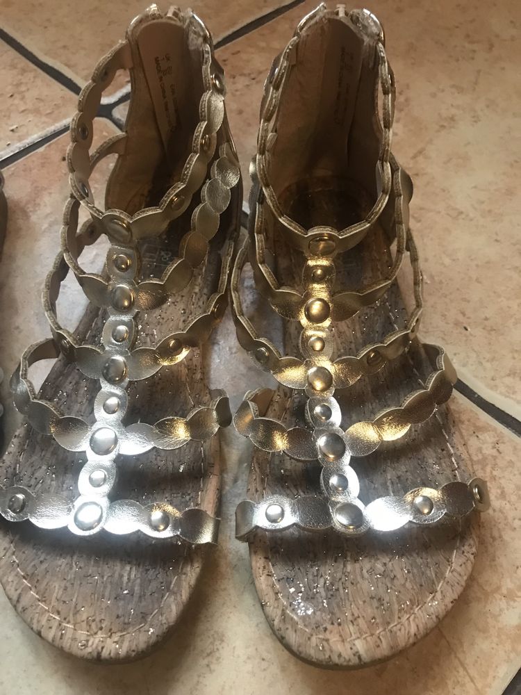Sandałki dziewczęce 33, złote, srebrne, czarne