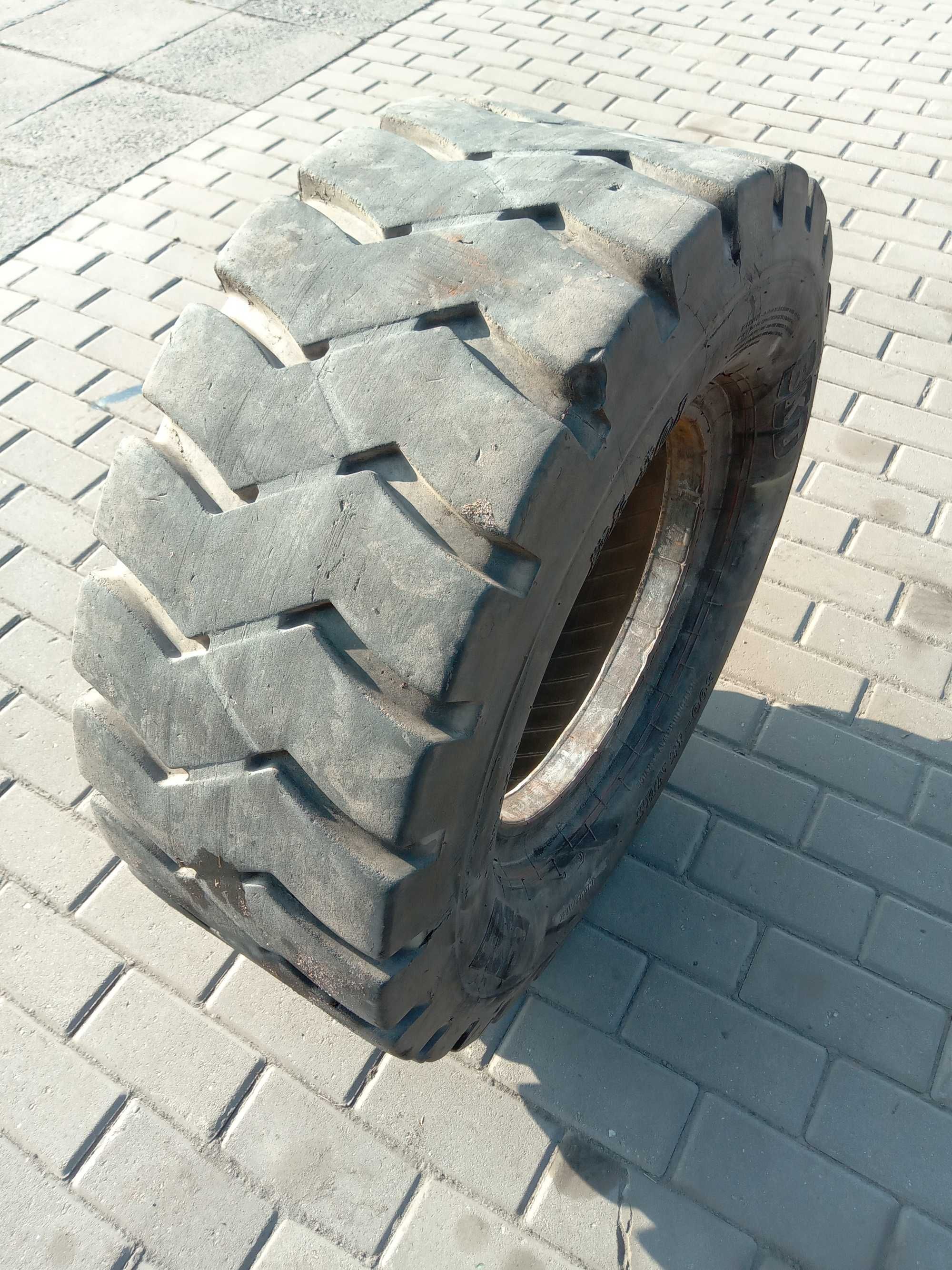 Opona BKT PL801, 300-15, 18PR Wózek widłowy Widlak