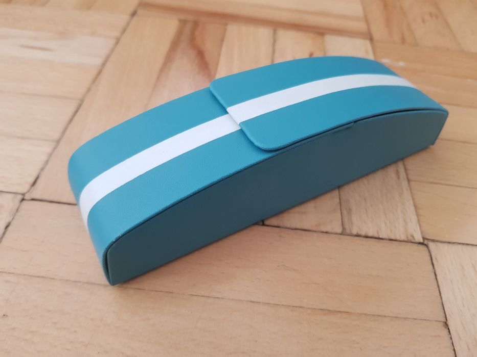 Etui na okulary korekcyjne, zamykane na magnes, 6 kolorów