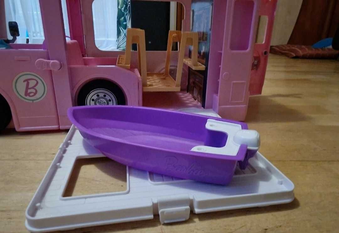 Super Kamper barbie