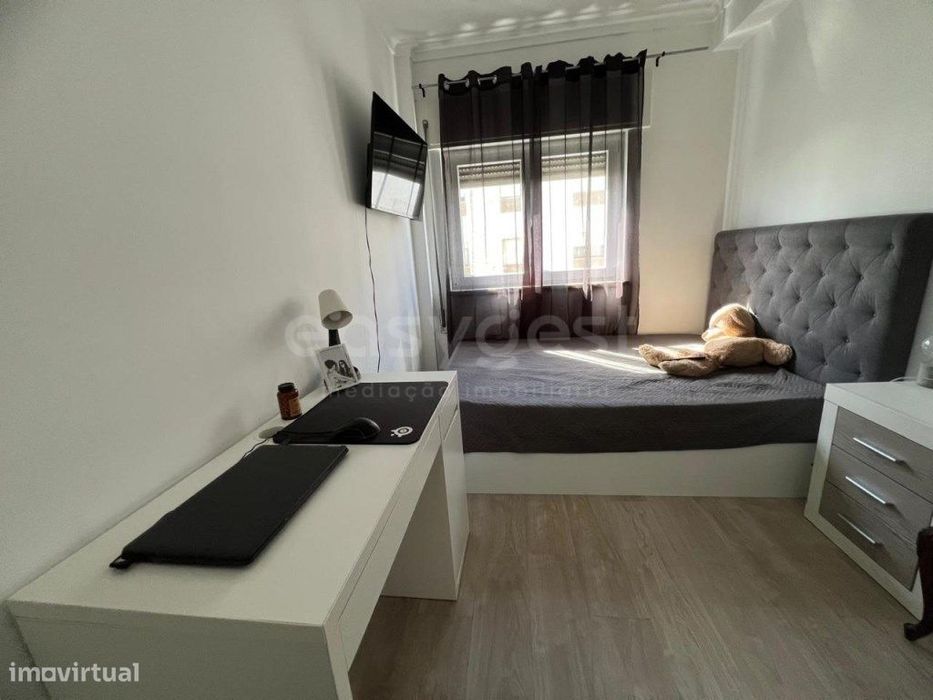 Apartamento remodelado em 2022 situado no Pinhal Novo