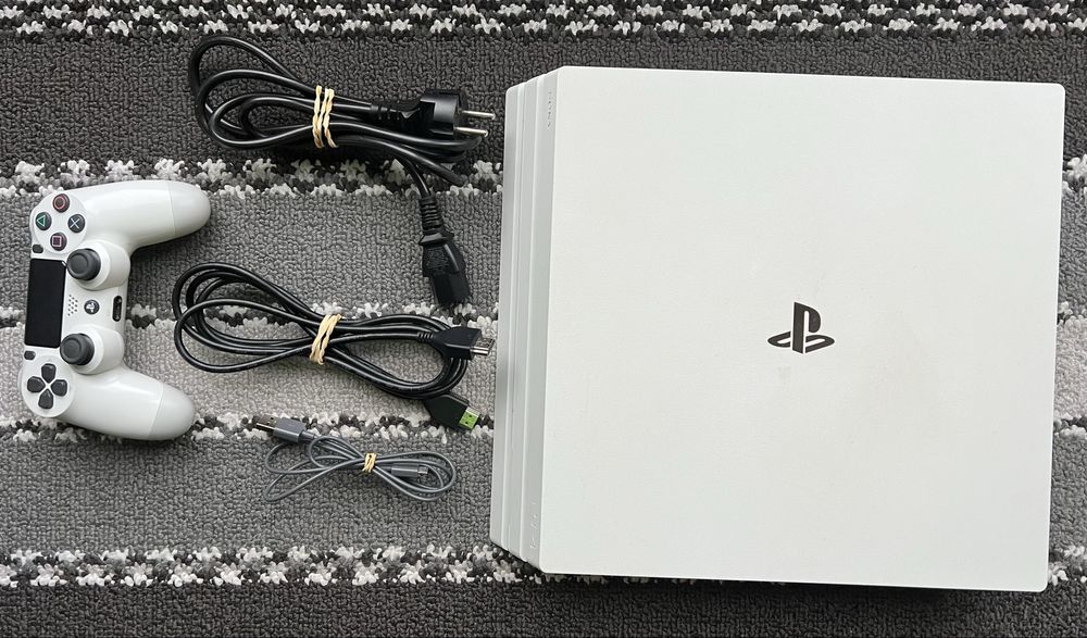 Playstation 4 pro (GARANTIA)