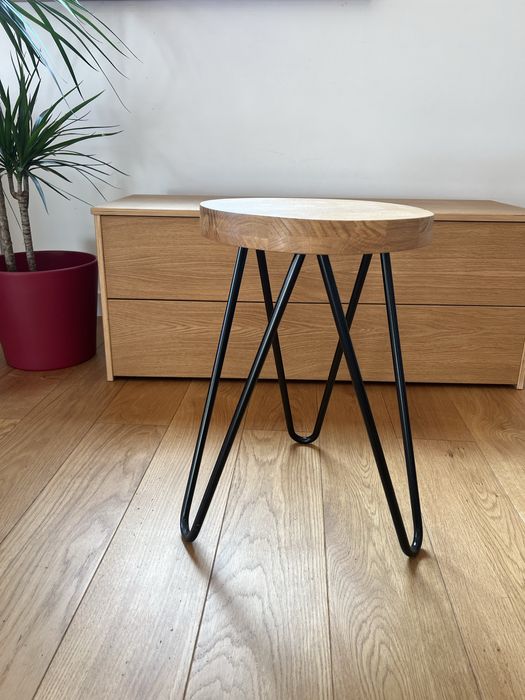 Stołek z nogami hairpin
