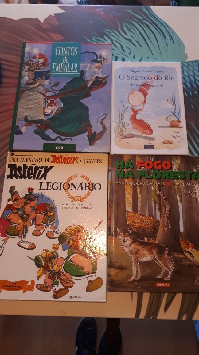 Livros infantis como novos