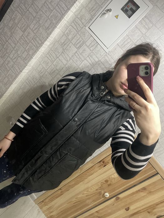 Легенька курточка жіноча