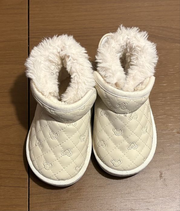 Зимові черевики дитячі 17 розмір ( стелька 13 см)