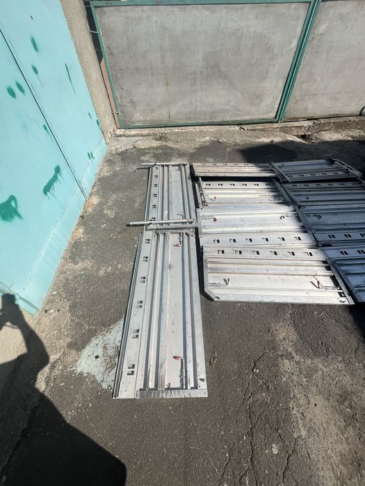 Продам полки, стелажи в бус спринтер , крафтер, мастер