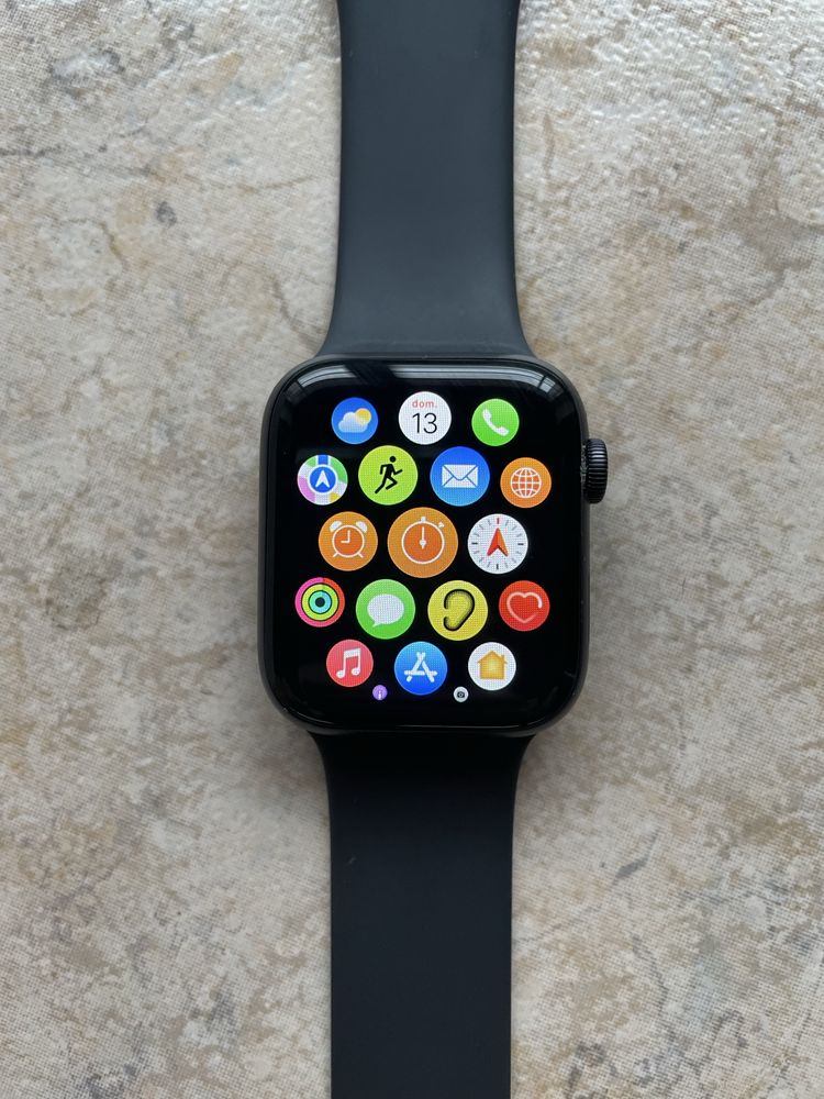 Apple Watch Series 5 44MM
