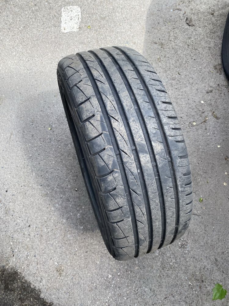 Продаю летнюю резину 215/55 R16 Premiorri 2 шт