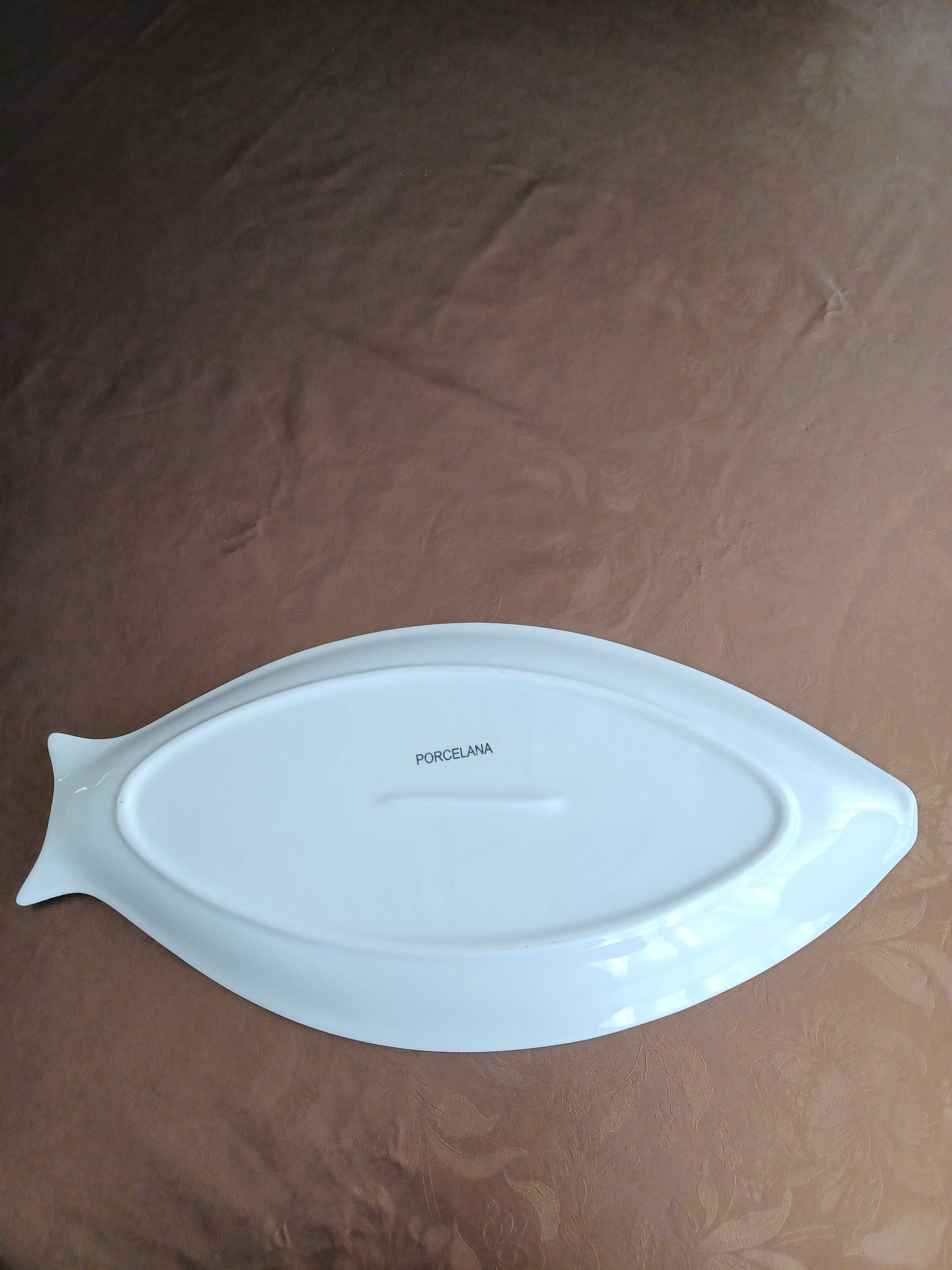 Travessa de porcelana em forma de peixe - Nova