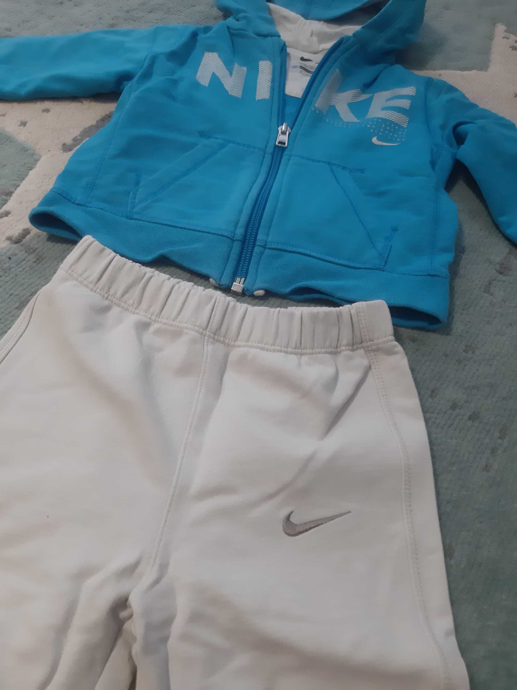 Dresik Nike r.74-80 bdb