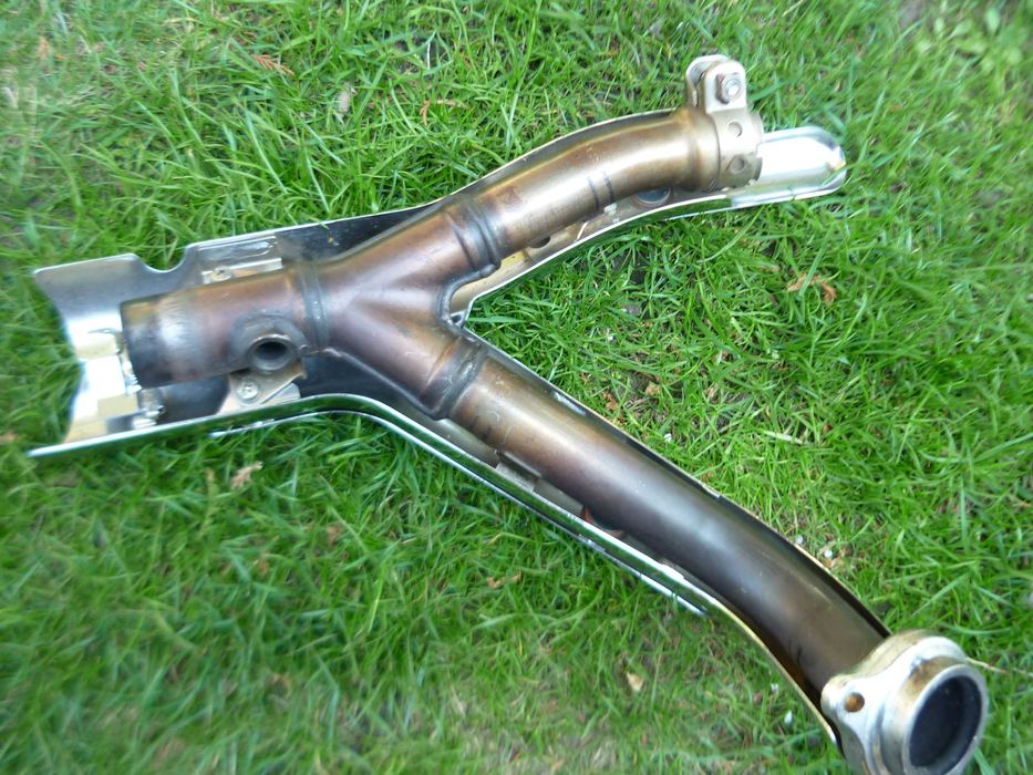 Układ wydechowy(portki z kolankiem)Yamaha XVS-1300 midnigh-star 09r