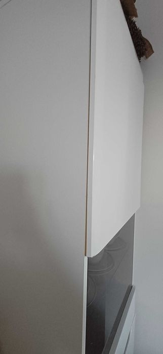 Komoda  i słupek biały lakierowany połysk