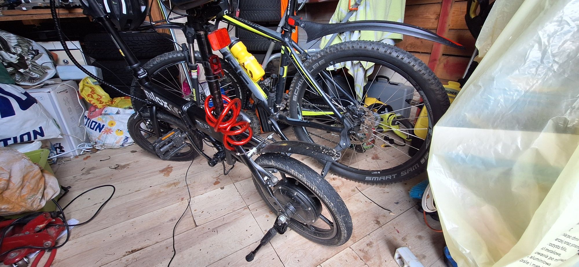 Cube Attention  18 blak +rower elektryczny