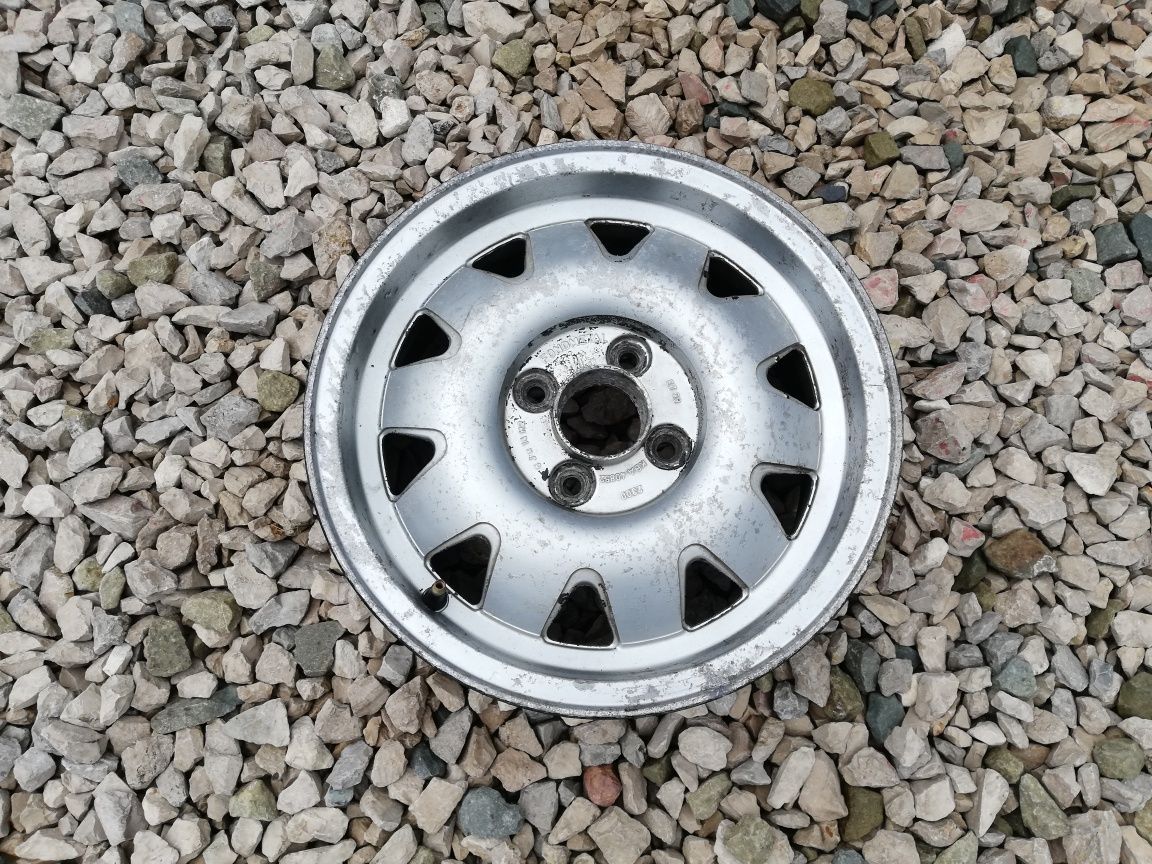 Felga Fondmetal 6J 14"4x100 ET 33 1 sztuka