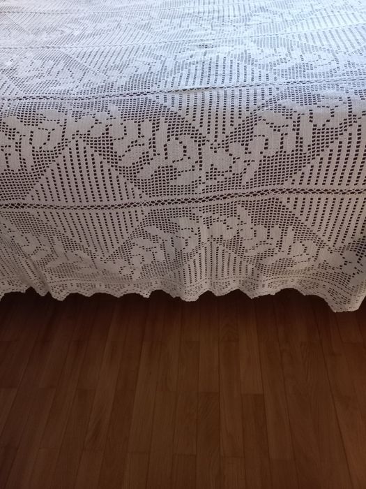Colcha de croché,  feita a mão,  branca.,Impecável