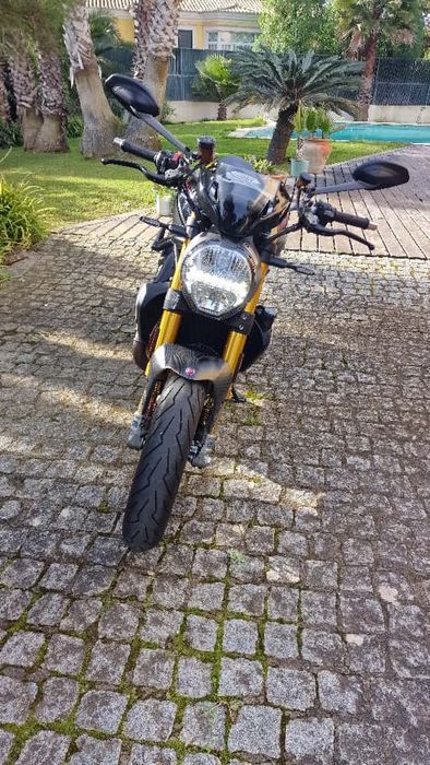 Ducati Monster 1200S - last edition Black on Black