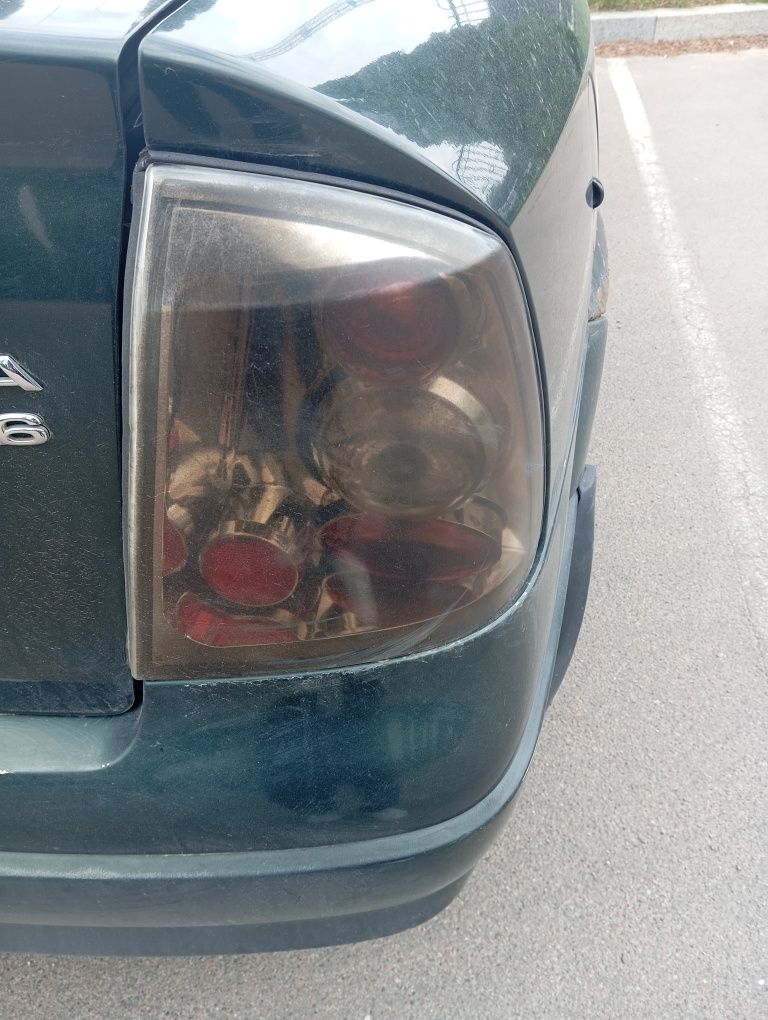 Продам задні ліхтарі на Opel Astra G
