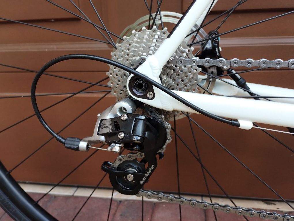 Cube Attain Pro XL Carbon Rower  Endurance Sram Rival Hydraulika 32mm