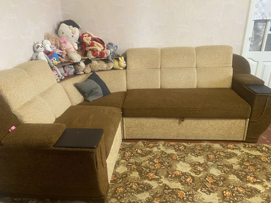 Диван угловой в отличном состоянии