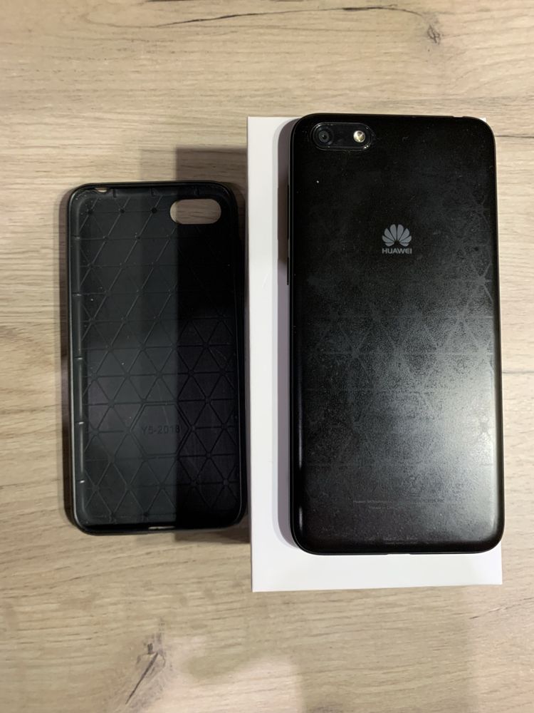 Smartfon Huawei Y5 black 16gb+etui