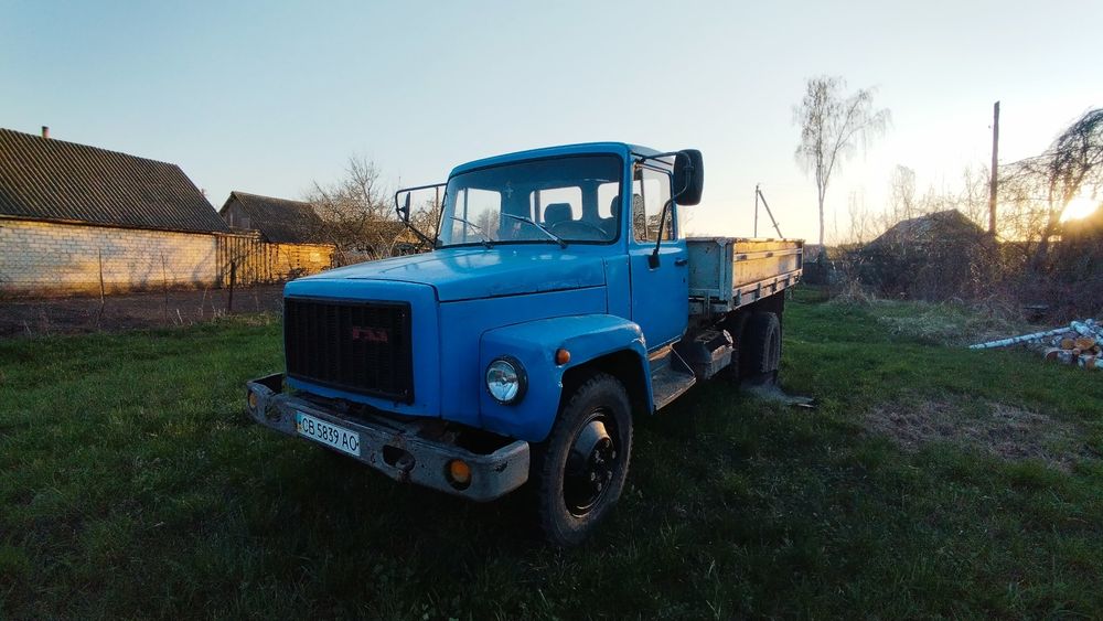 Автомобіль Газ 3307