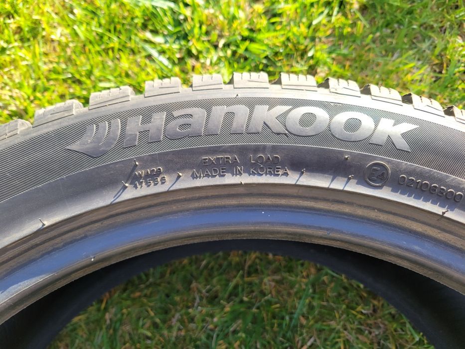 Продам зимову резину Hankook 245/45 R19